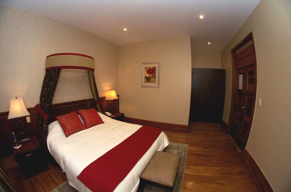Pepe'S House Cuenca I Hotel & Boutique Hostel Buitenkant foto